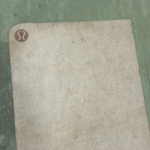 Lululemon  yoga mat